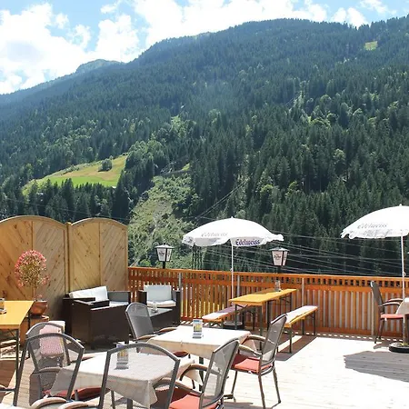 Vallüla 3*