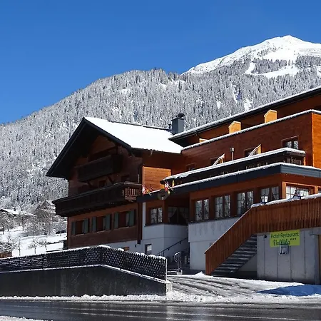 Hotel Vallüla 3*